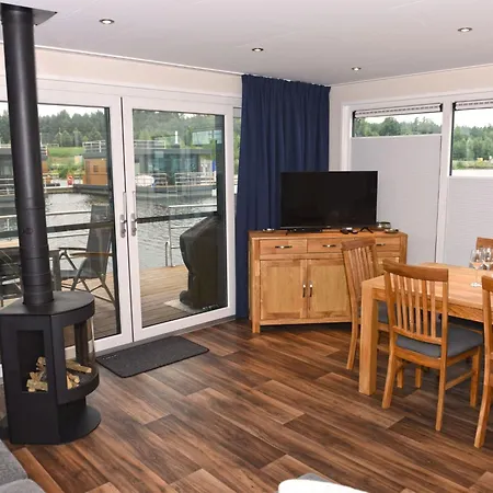 公寓 Hausboot Dolce Am Baerwaldersee By Interhome Klitten
