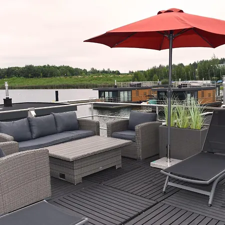 Hausboot Dolce Am Baerwaldersee By Interhome * Klitten